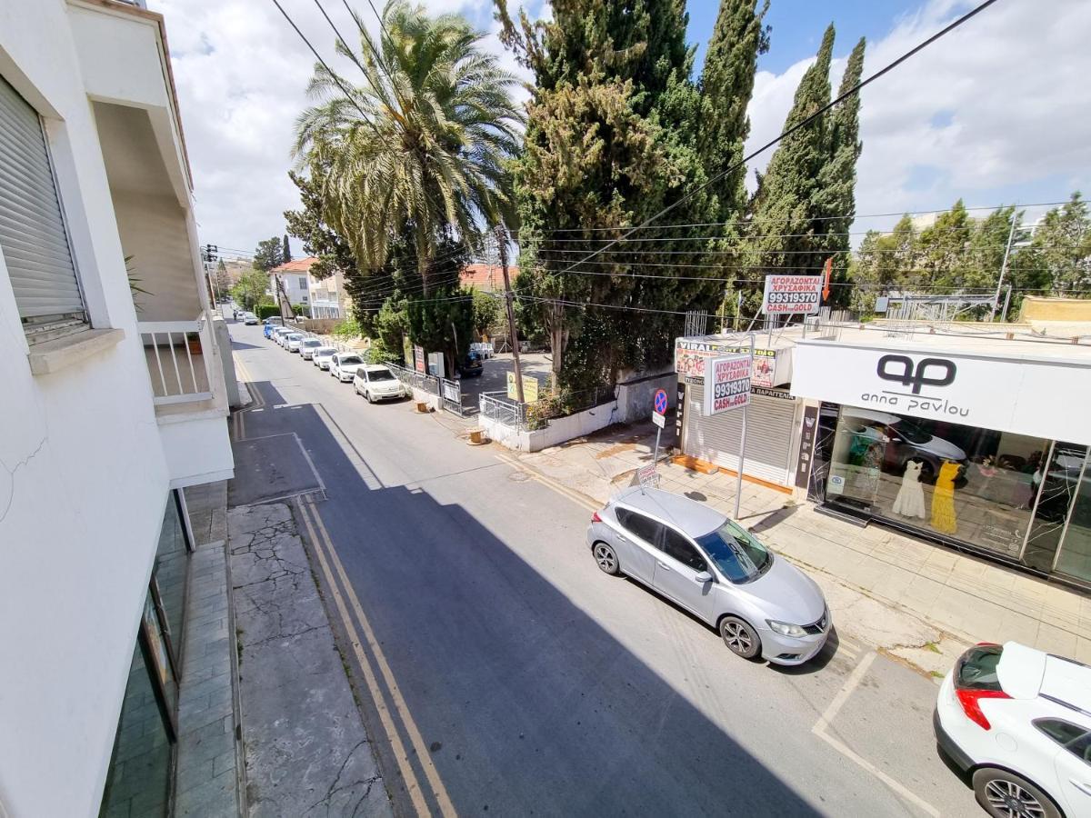 Cheer Up City Apartment, Near To The Finikoudes Beach Lárnaca Exterior foto